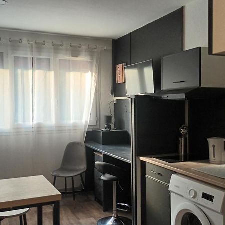 Appartement T1 Proche De Vulcania Pontaumur Eksteriør bilde